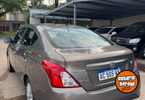 Autos - Nissan Versa Sense Pure Drive 2018 Nafta 42000Km - En Venta