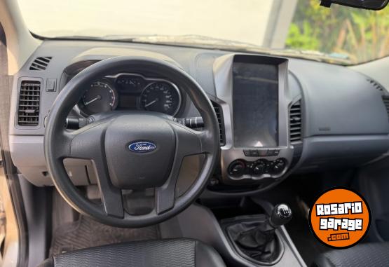 Camionetas - Ford Ranger Xl 2013 Nafta 70000Km - En Venta