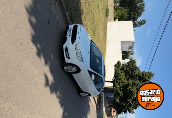 Autos - Ford Focus 2017 Nafta 140000Km - En Venta