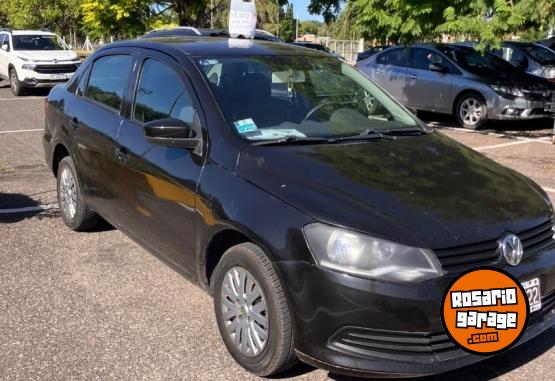 Autos - Volkswagen Voyage 2013 Nafta 235000Km - En Venta