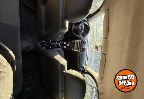 Autos - Volkswagen Voyage 2013 Nafta 235000Km - En Venta