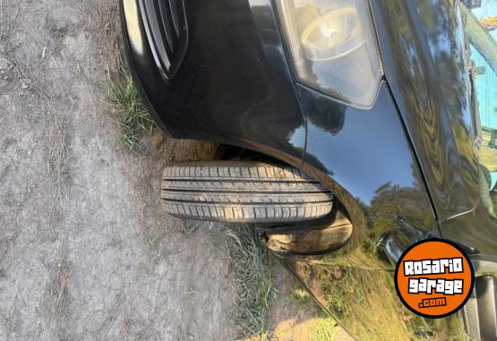 Autos - Volkswagen Voyage 2013 Nafta 235000Km - En Venta