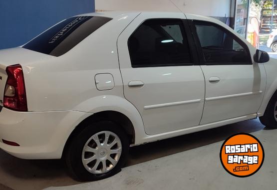 Autos - Renault LOGAN 1.6 EXP. PKCONF II 2011 Nafta 212000Km - En Venta