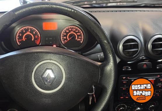 Autos - Renault LOGAN 1.6 EXP. PKCONF II 2011 Nafta 212000Km - En Venta