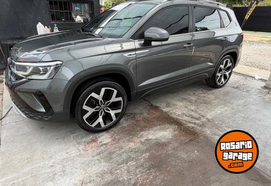 Autos - Volkswagen Taos Highline 2024 Nafta 42500Km - En Venta