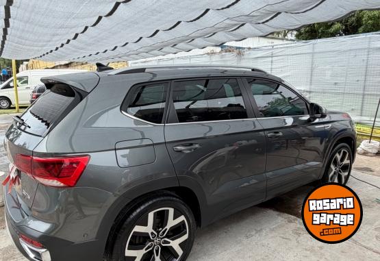 Autos - Volkswagen Taos Highline 2024 Nafta 42500Km - En Venta