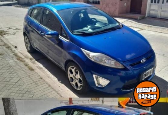 Autos - Ford Fiesta kinetic titanium 2011 Nafta 220000Km - En Venta