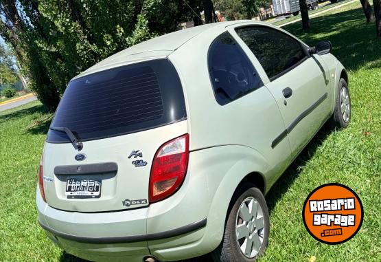 Autos - Ford KA 2005 Nafta 200000Km - En Venta