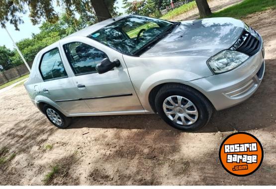 Autos - Renault Logan 2013 Nafta 98000Km - En Venta