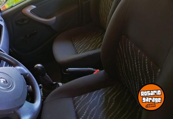 Autos - Renault Logan 2013 Nafta 98000Km - En Venta