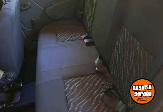 Autos - Renault Logan 2013 Nafta 98000Km - En Venta