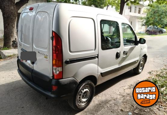 Utilitarios - Renault Kangoo 2015 GNC 142000Km - En Venta
