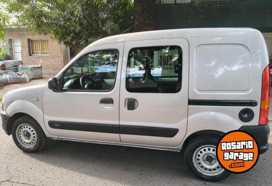 Utilitarios - Renault Kangoo 2015 GNC 142000Km - En Venta