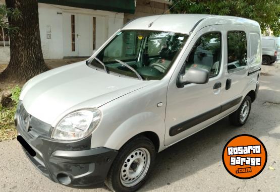Utilitarios - Renault Kangoo 2015 GNC 142000Km - En Venta