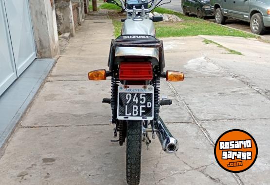 Motos - Suzuki AX100 2015 Nafta 16171Km - En Venta