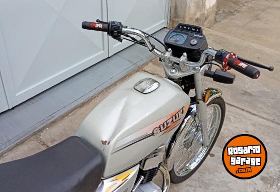 Motos - Suzuki AX100 2015 Nafta 16171Km - En Venta