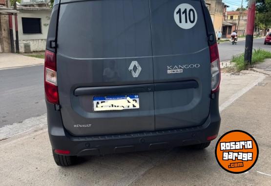 Utilitarios - Renault Kangoo 2020 Nafta 81000Km - En Venta