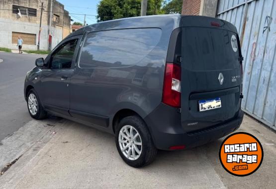 Utilitarios - Renault Kangoo 2020 Nafta 81000Km - En Venta