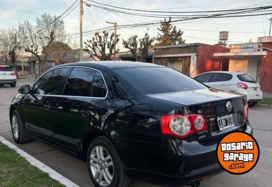 Autos - Volkswagen Vento 2010 Nafta 203000Km - En Venta