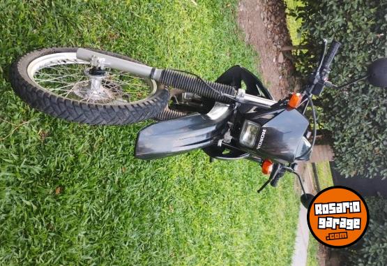 Motos - Honda Tornado 2020 Nafta 7000Km - En Venta
