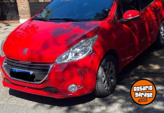 Autos - Peugeot 208 2016 Nafta 130000Km - En Venta