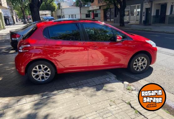 Autos - Peugeot 208 2016 Nafta 130000Km - En Venta