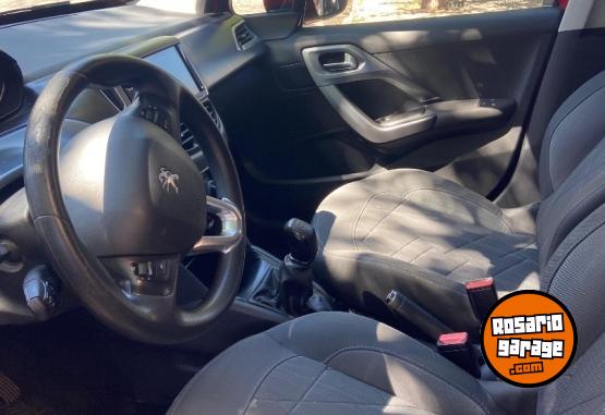 Autos - Peugeot 208 2016 Nafta 130000Km - En Venta