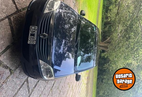 Autos - Renault Logan 2012 GNC 157000Km - En Venta