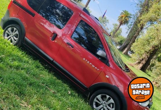 Utilitarios - Renault Stepway 2023 Diesel 50000Km - En Venta