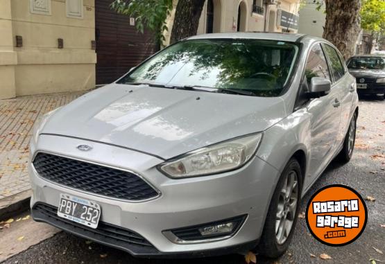 Autos - Ford FOCUS SE PLUS 2015 Nafta 137000Km - En Venta