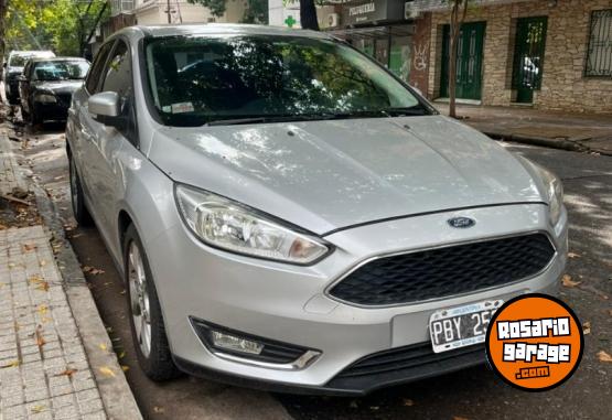 Autos - Ford FOCUS SE PLUS 2015 Nafta 137000Km - En Venta