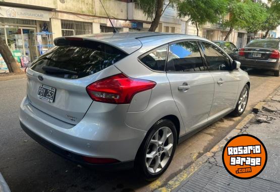 Autos - Ford FOCUS SE PLUS 2015 Nafta 137000Km - En Venta