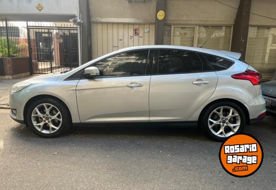 Autos - Ford FOCUS SE PLUS 2015 Nafta 137000Km - En Venta