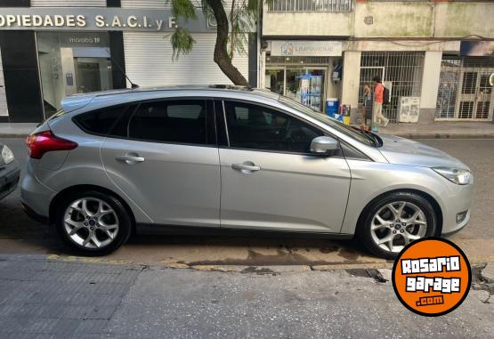 Autos - Ford FOCUS SE PLUS 2015 Nafta 137000Km - En Venta