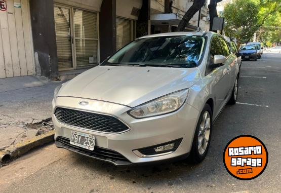 Autos - Ford FOCUS SE PLUS 2015 Nafta 137000Km - En Venta