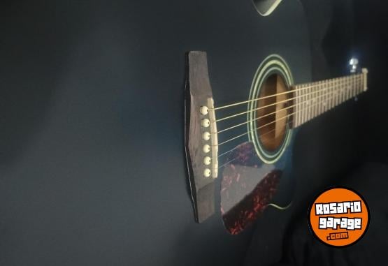 Instrumentos Musicales - Guitarra electroacústica Cort - En Venta