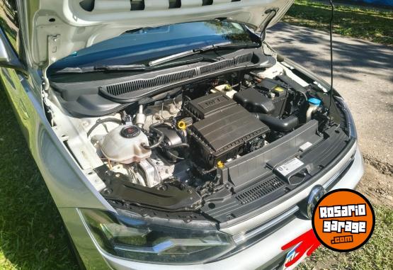 Autos - Volkswagen Virtus hingline 2020 Nafta 81000Km - En Venta