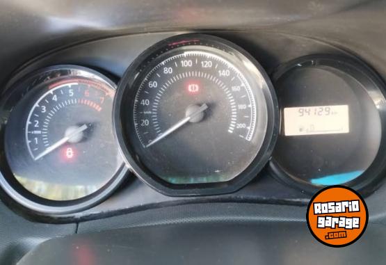 Camionetas - Renault Duster 2020 GNC 90000Km - En Venta