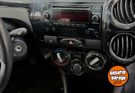 Autos - Toyota ETIOS 2016 Nafta 105000Km - En Venta