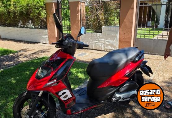 Motos - Aprilia 160 sr 2024 Nafta 4600Km - En Venta