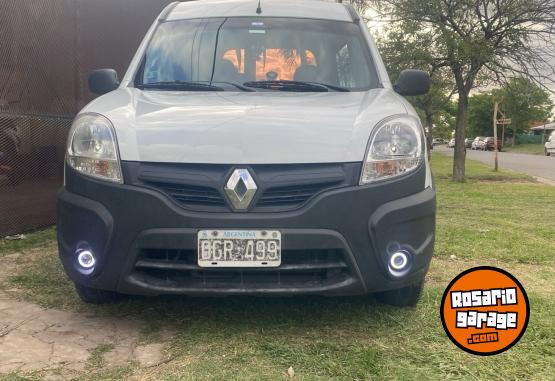 Utilitarios - Renault Kangoo 2014 GNC 203000Km - En Venta