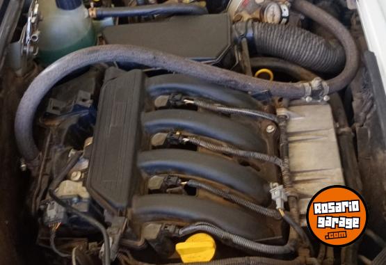 Utilitarios - Renault Kangoo 2014 GNC 203000Km - En Venta