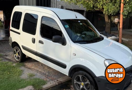 Utilitarios - Renault Kangoo 2014 GNC 203000Km - En Venta