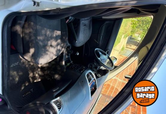 Autos - Peugeot 207 2013 GNC 170000Km - En Venta