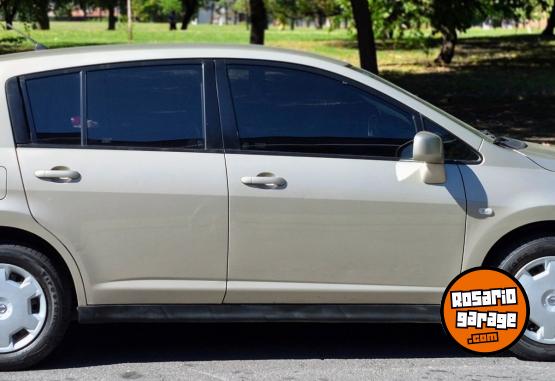 Autos - Nissan Tiida 2010 Nafta 165200Km - En Venta