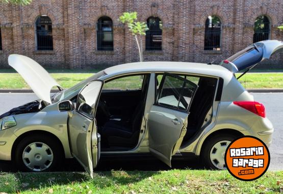 Autos - Nissan Tiida 2010 Nafta 165200Km - En Venta