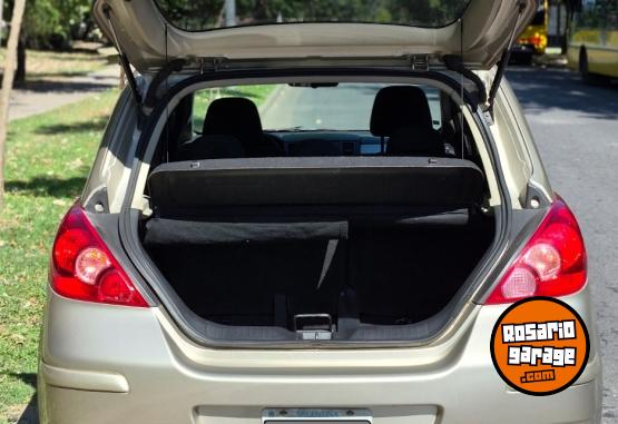 Autos - Nissan Tiida 2010 Nafta 165200Km - En Venta