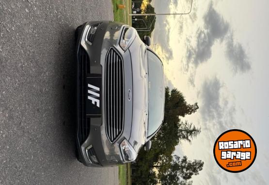 Autos - Ford Focus Titanium 2018 Nafta 33500Km - En Venta
