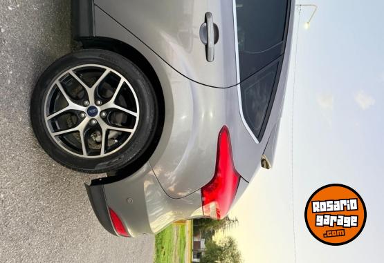 Autos - Ford Focus Titanium 2018 Nafta 33500Km - En Venta