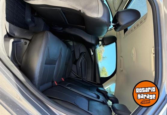 Autos - Ford Focus Titanium 2018 Nafta 33500Km - En Venta